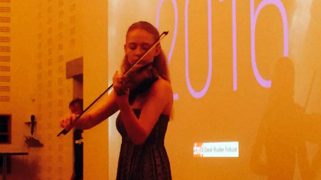 640x360-violin